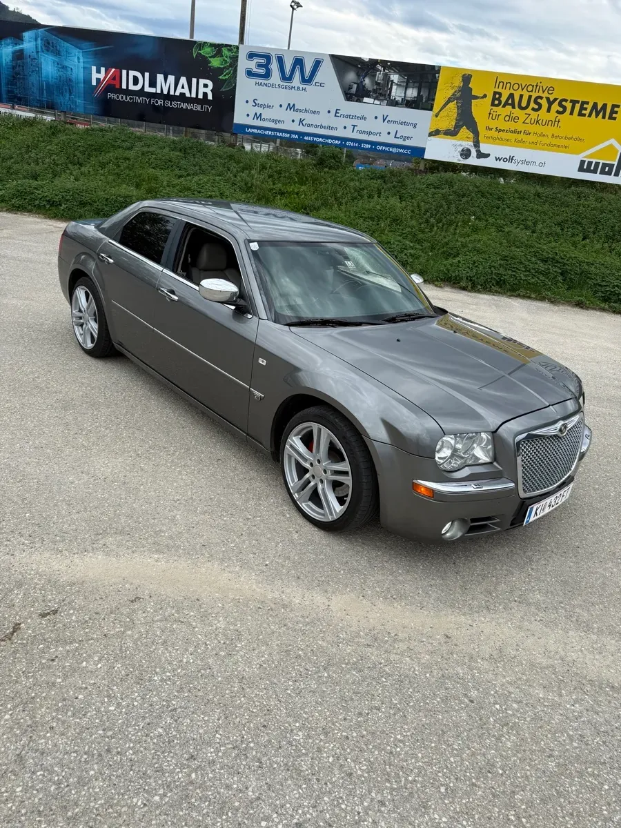 Chrysler 300 C 2006 photo 3