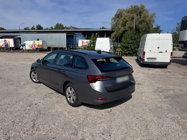 Skoda Octavia Combi 2022 photo 3