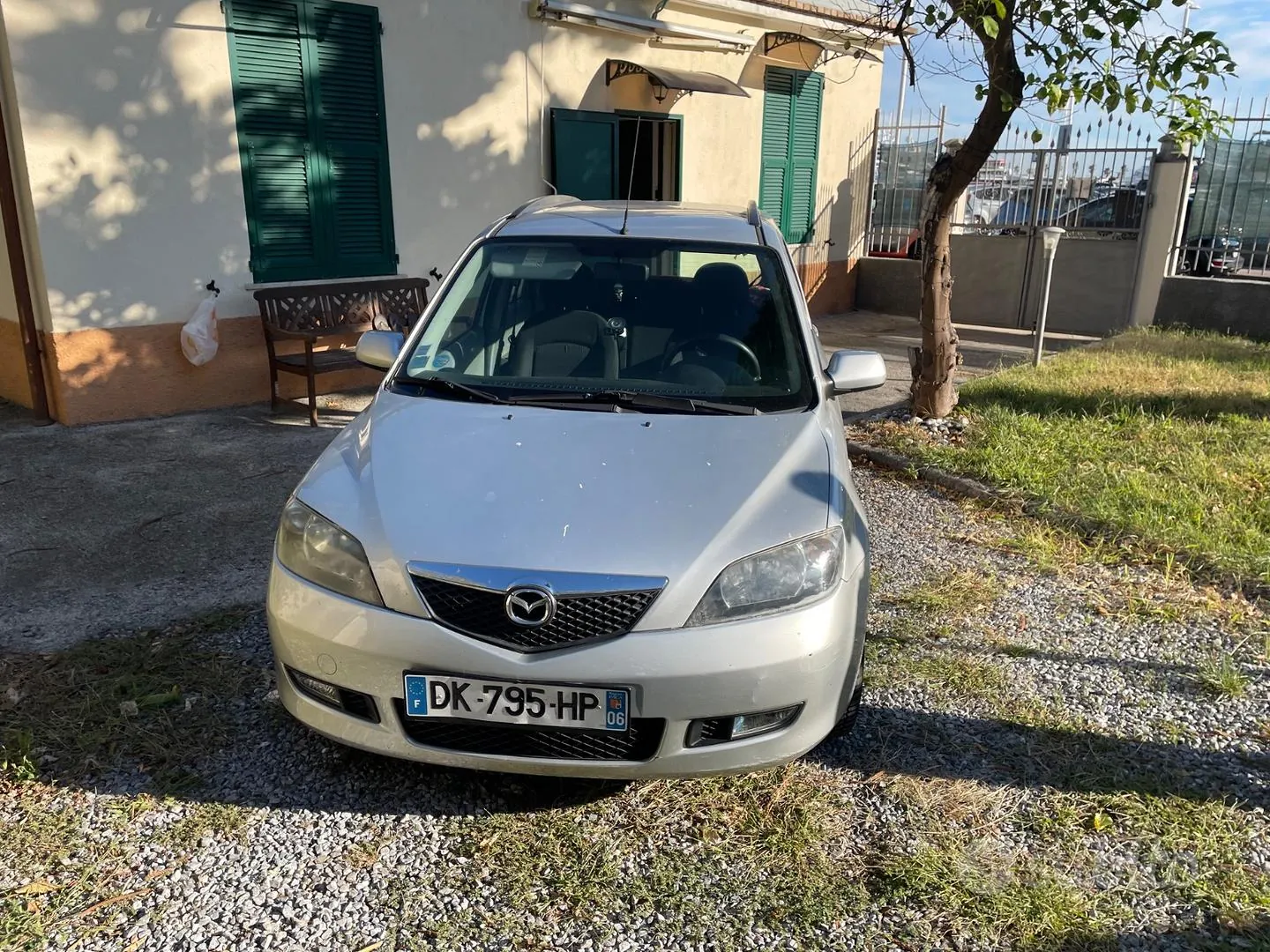 Mazda 2 2004 photo 5