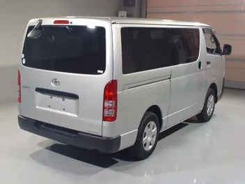 Toyota Hiace 2023 photo 4