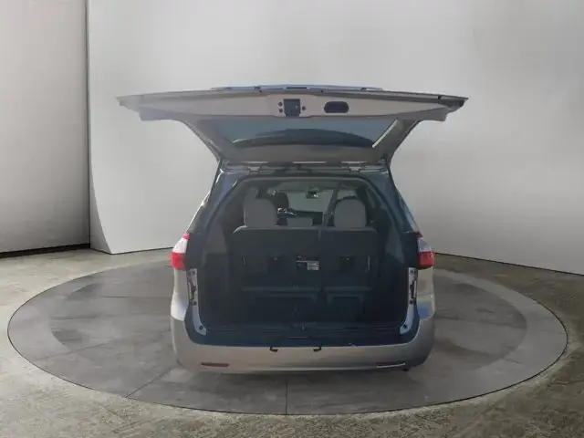 Toyota Sienna 2019 photo 5