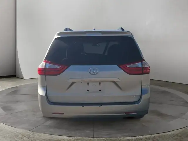 Toyota Sienna 2019 photo 4