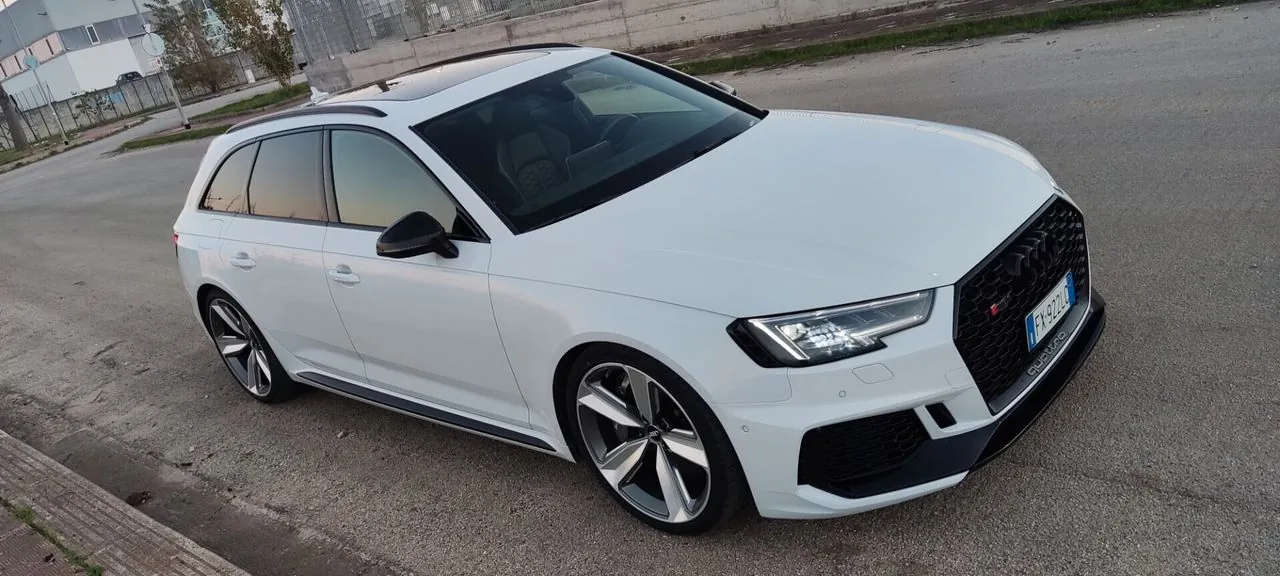 Audi Rs4 2019 photo 4
