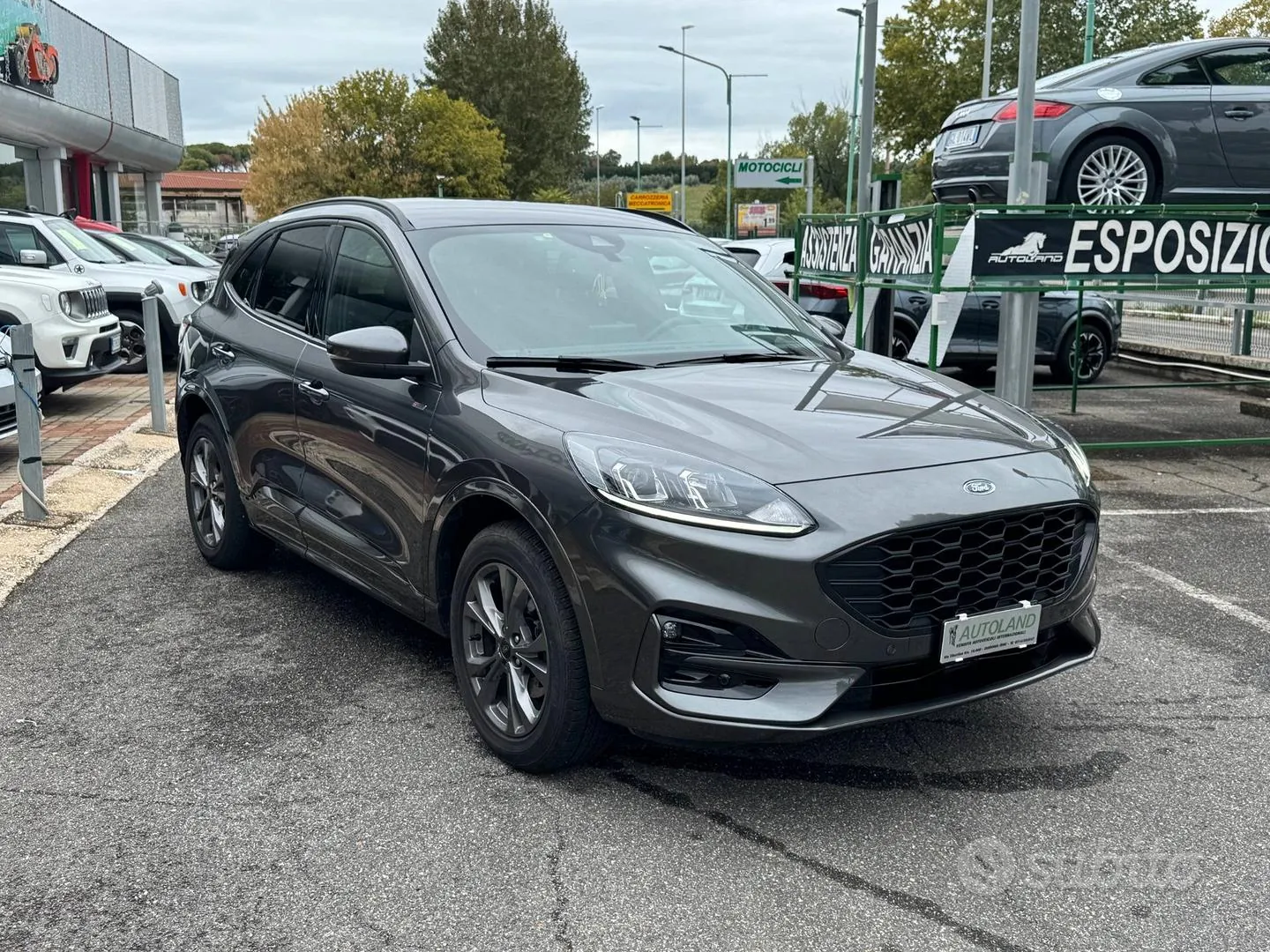 Ford Kuga 2023 photo 2