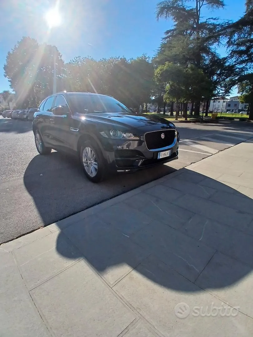 Jaguar F-Pace 2017 photo 4