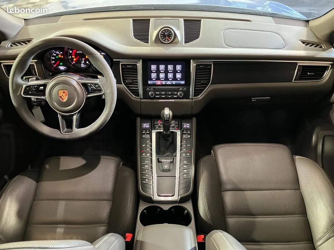 Porsche Macan 2017 photo 2