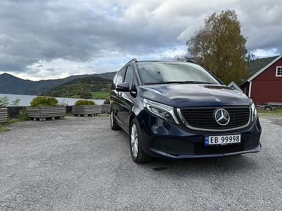Mercedes-Benz Eqv300 2021 photo 2