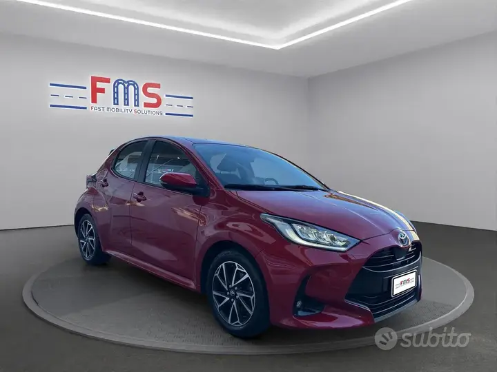 Toyota Yaris 2022 photo 2
