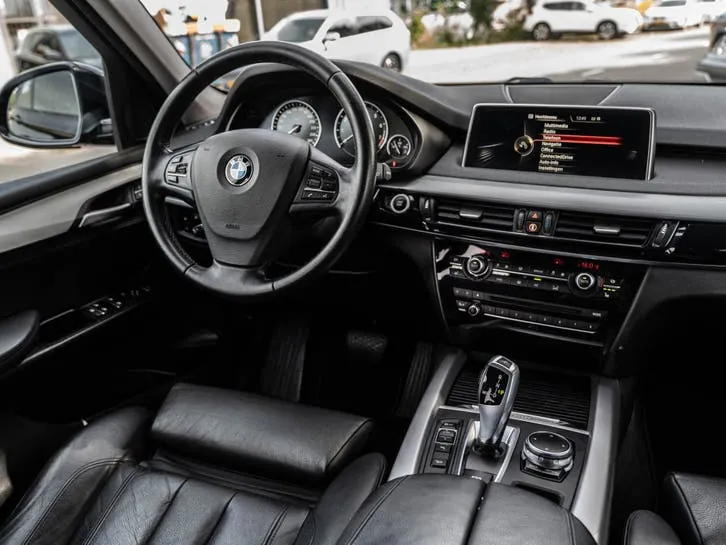 BMW X5 2015 photo 2