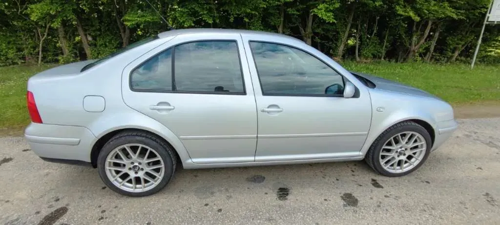Volkswagen Bora 2000 photo 2