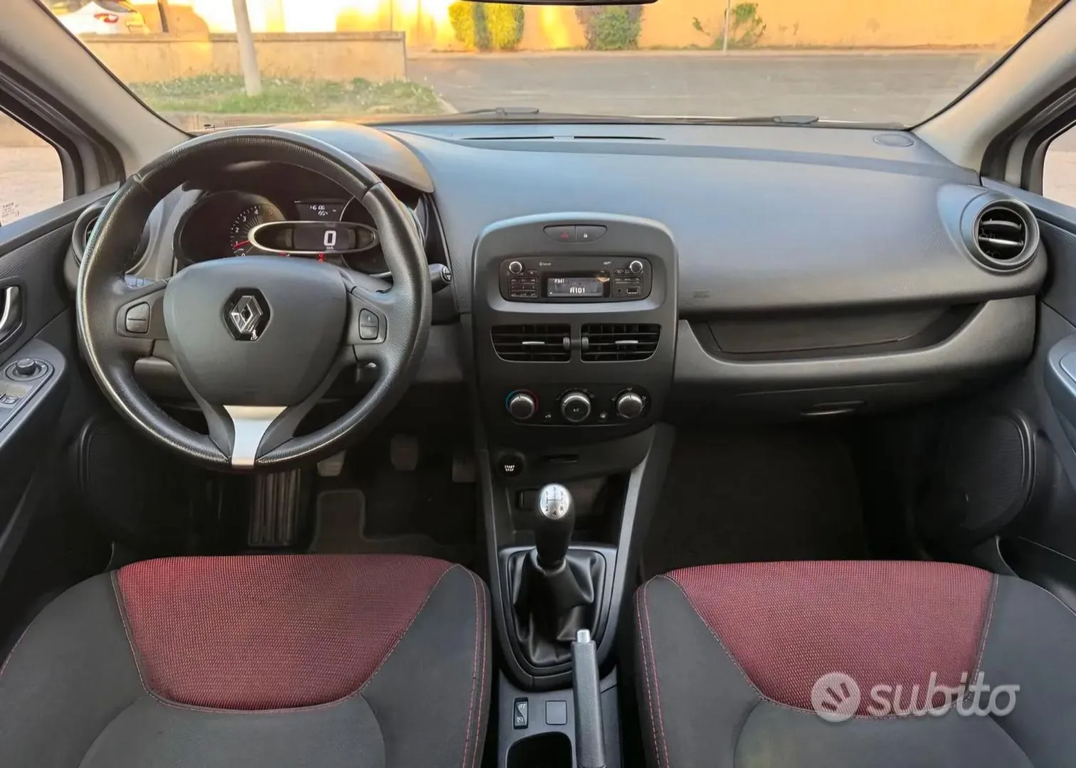 Renault Clio 2015 photo 5