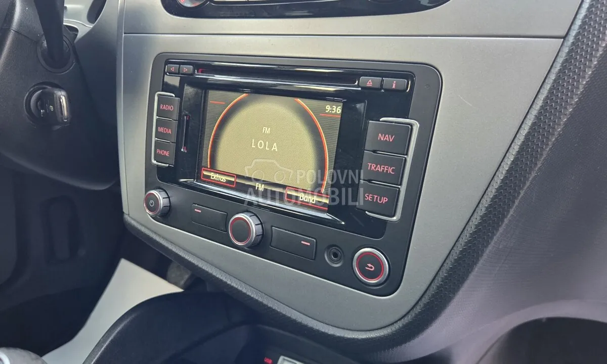 Seat Leon 2011 photo 2
