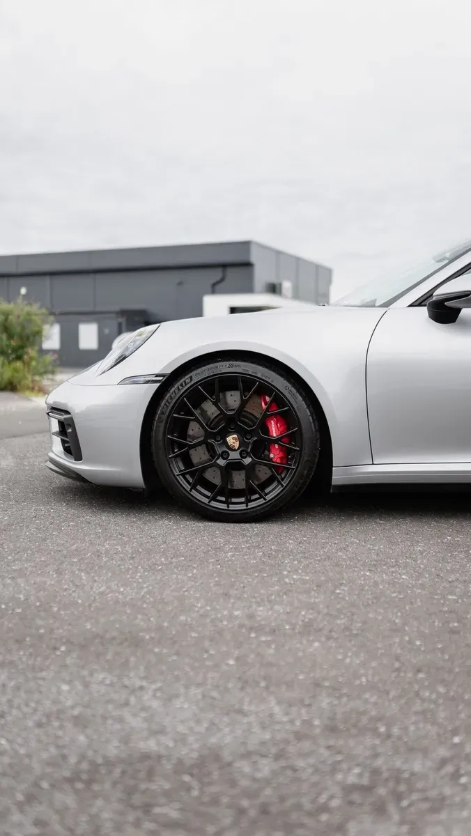 Porsche 911 2023 photo 3