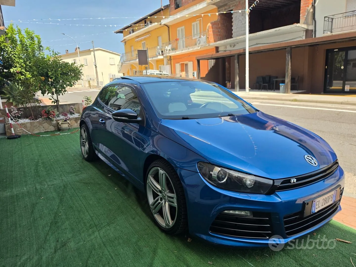 Volkswagen Scirocco 2012 photo 2