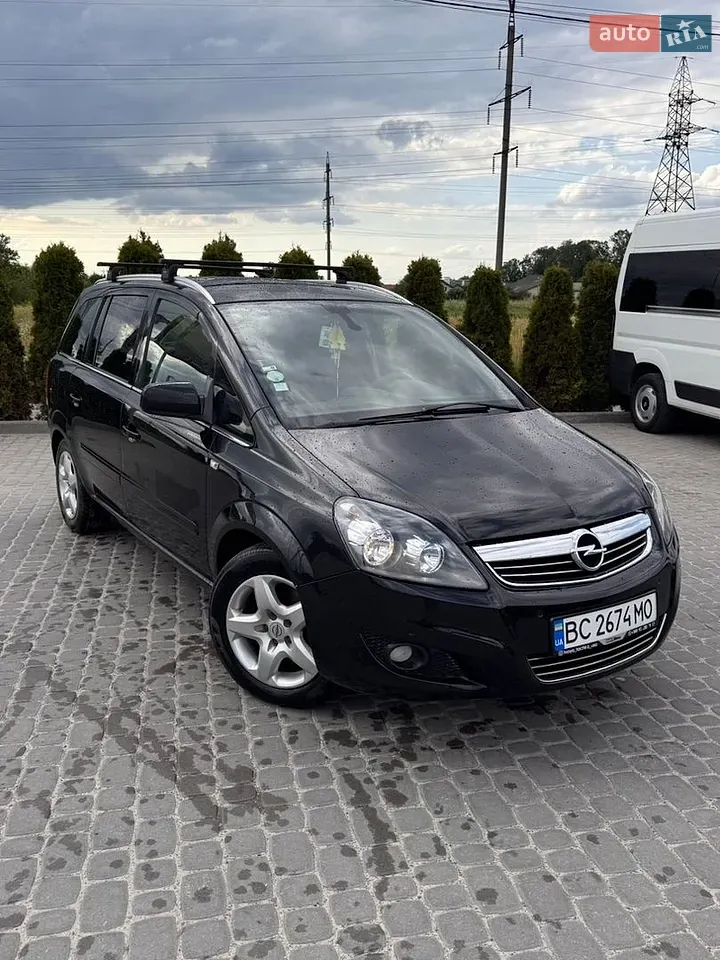 Opel Zafira 2010 photo 2