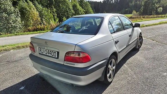 Toyota Avensis 2002 photo 3