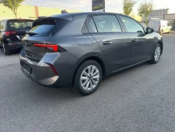 Opel Astra 2023 photo 2