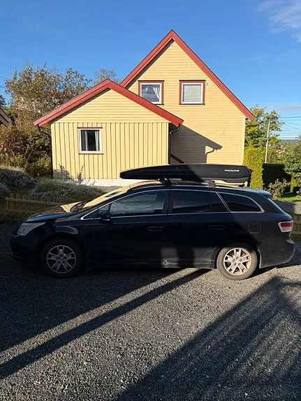 Toyota Avensis 2010 photo 2