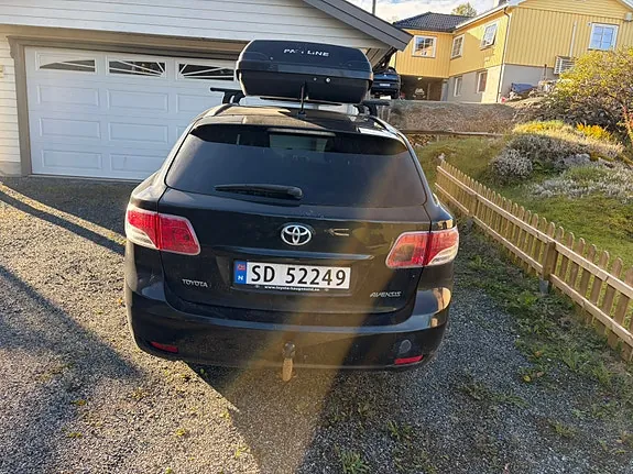 Toyota Avensis 2010 photo 3