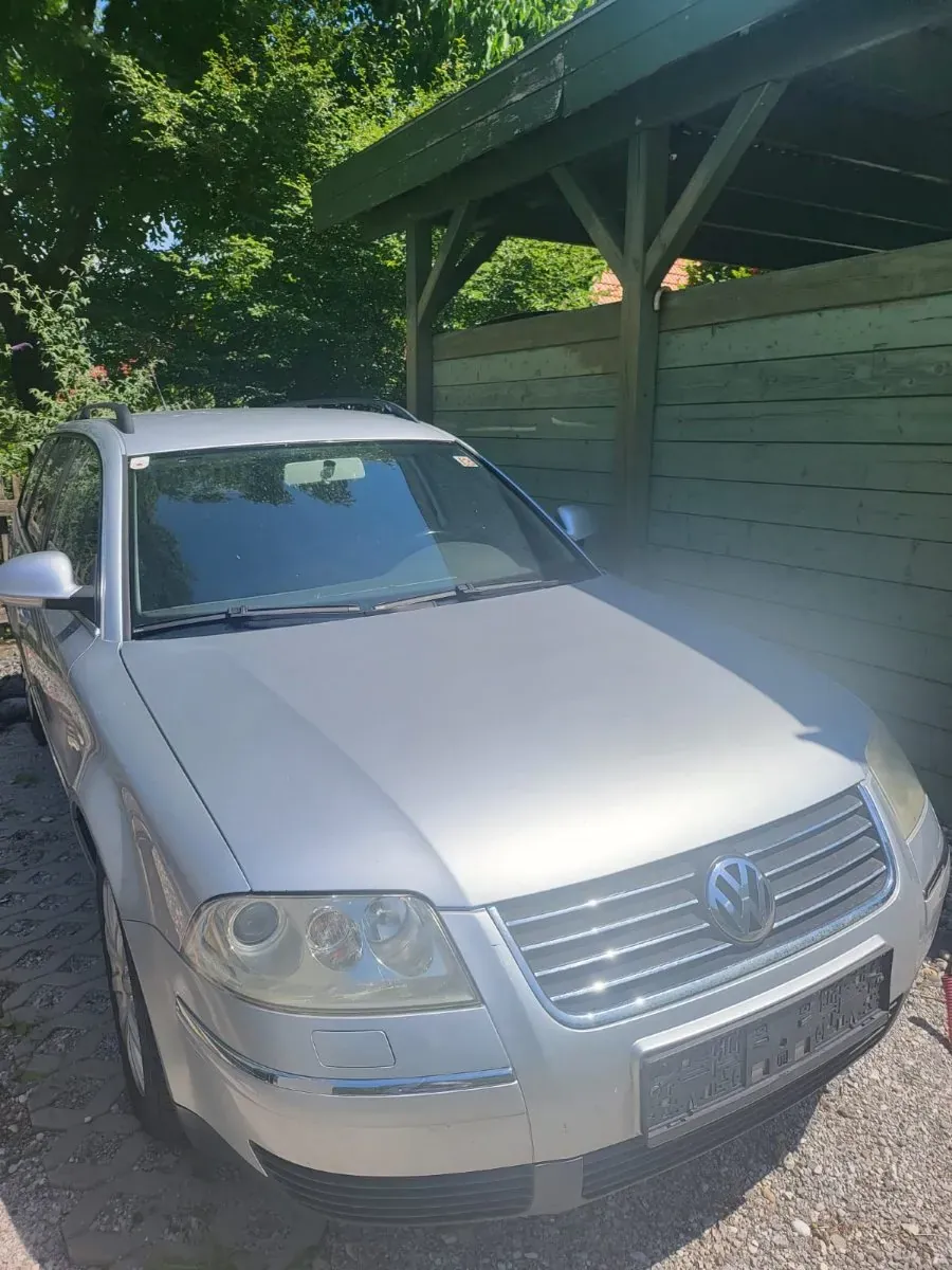 Volkswagen Passat 2004 photo 2