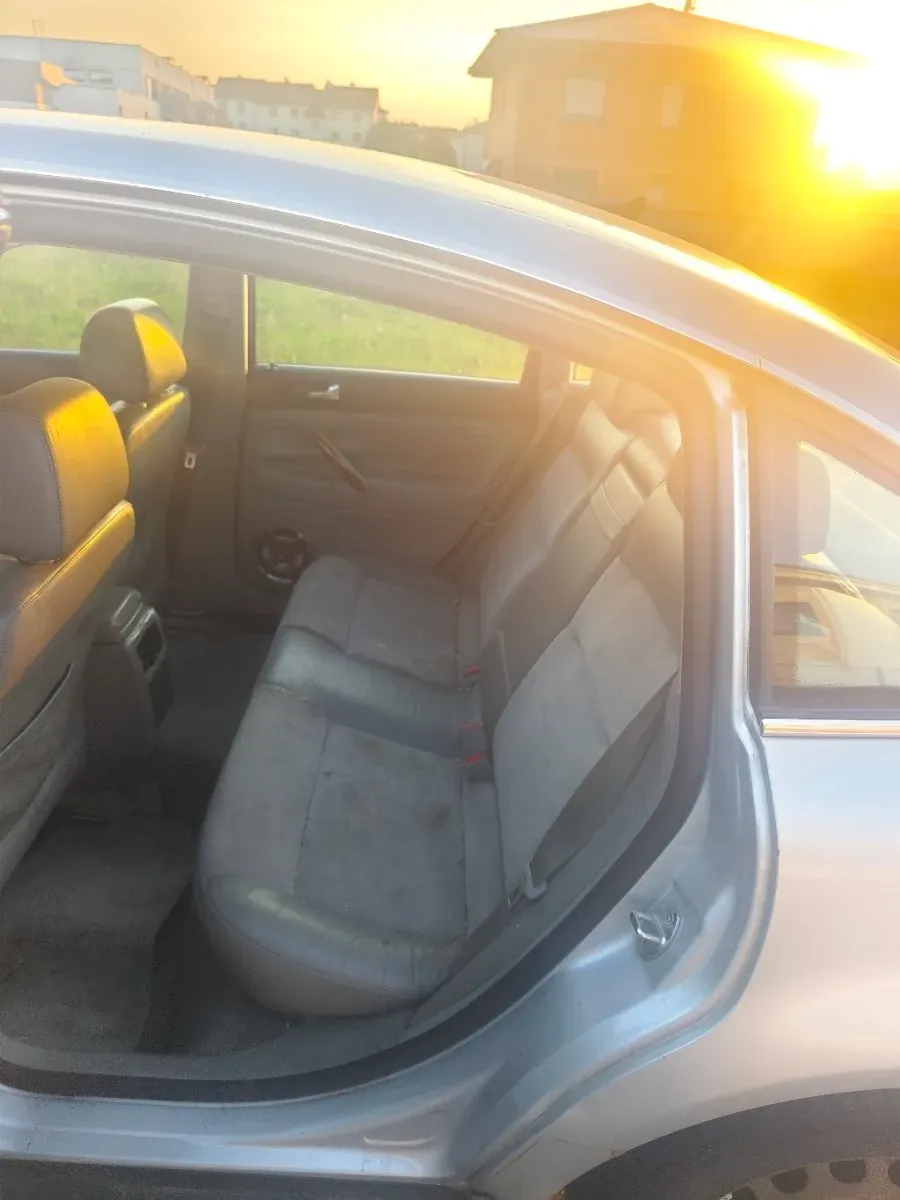 Volkswagen Passat 2001 photo 3