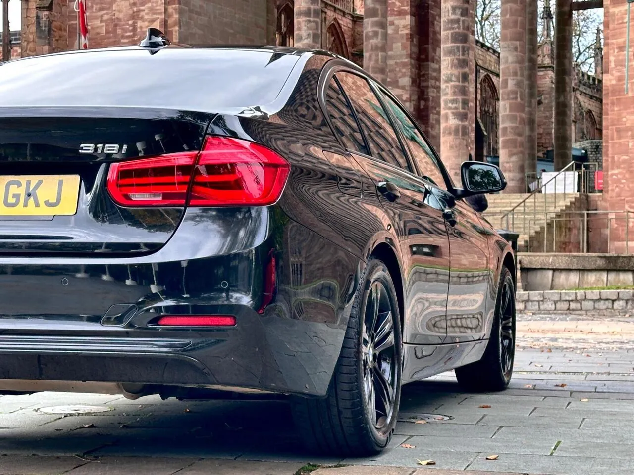BMW 3 Series 2018 photo 5