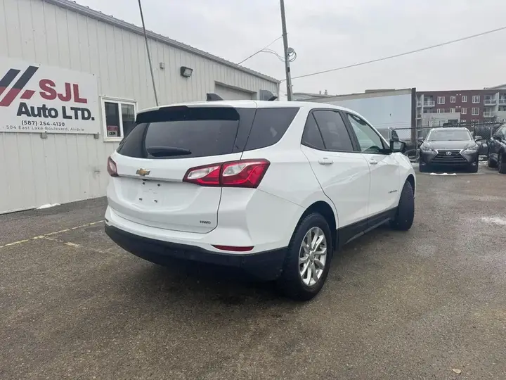 Chevrolet Equinox 2021 photo 3