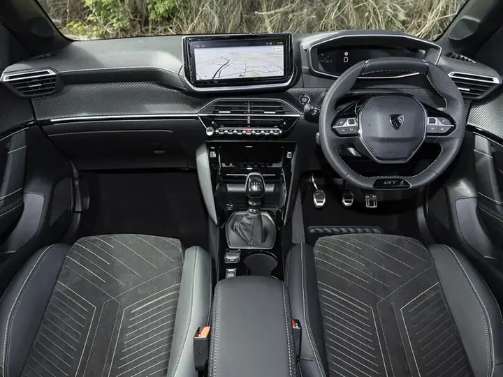 Peugeot 208 2026 photo 3