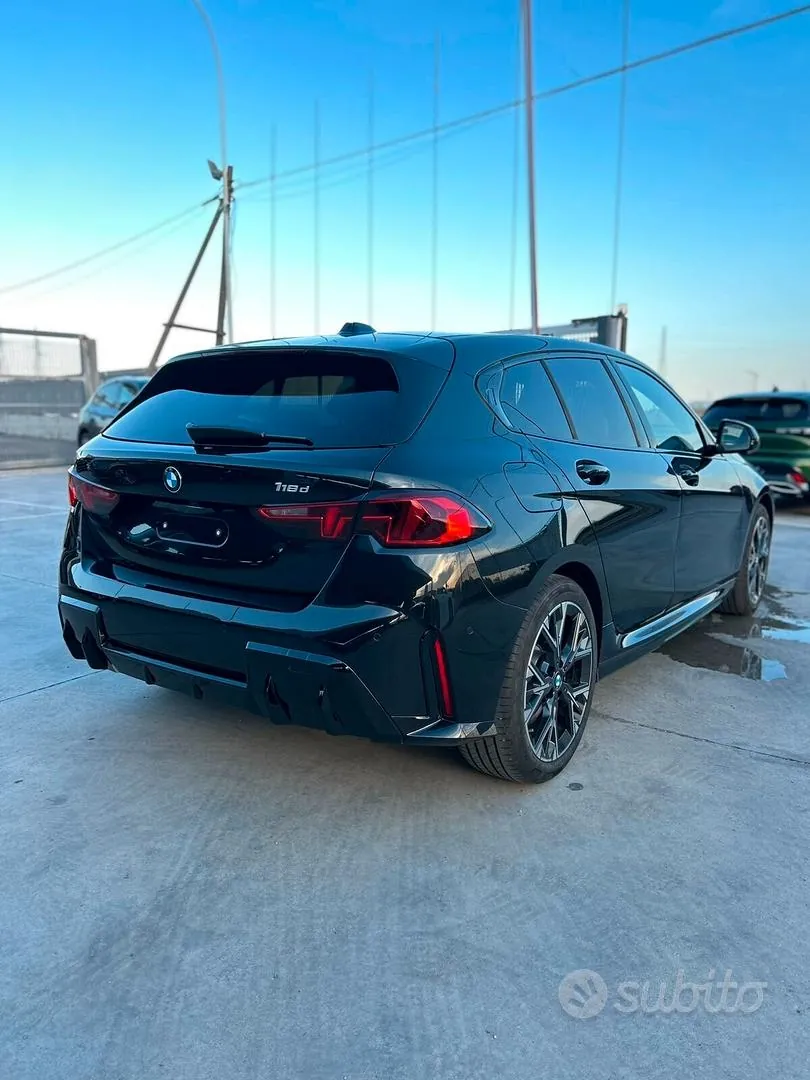 BMW 118 2026 photo 2