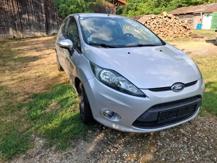 Ford Fiesta 2012 photo 3
