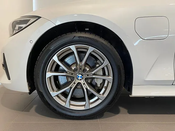 BMW 330E 2021 photo 3