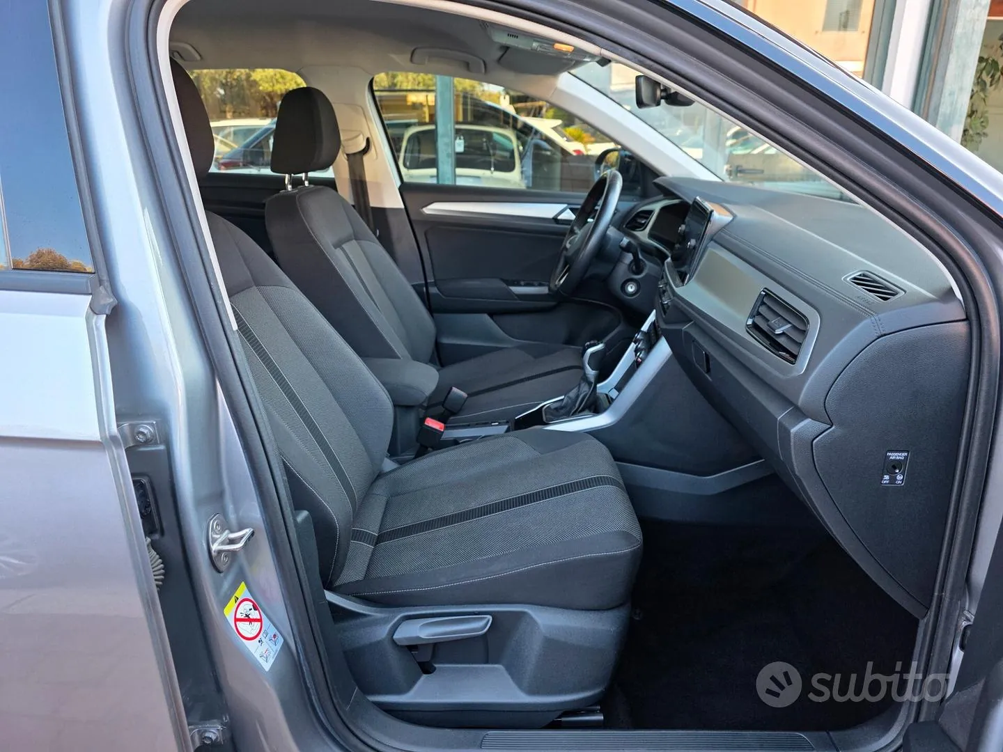 Volkswagen T-Roc 2023 photo 4