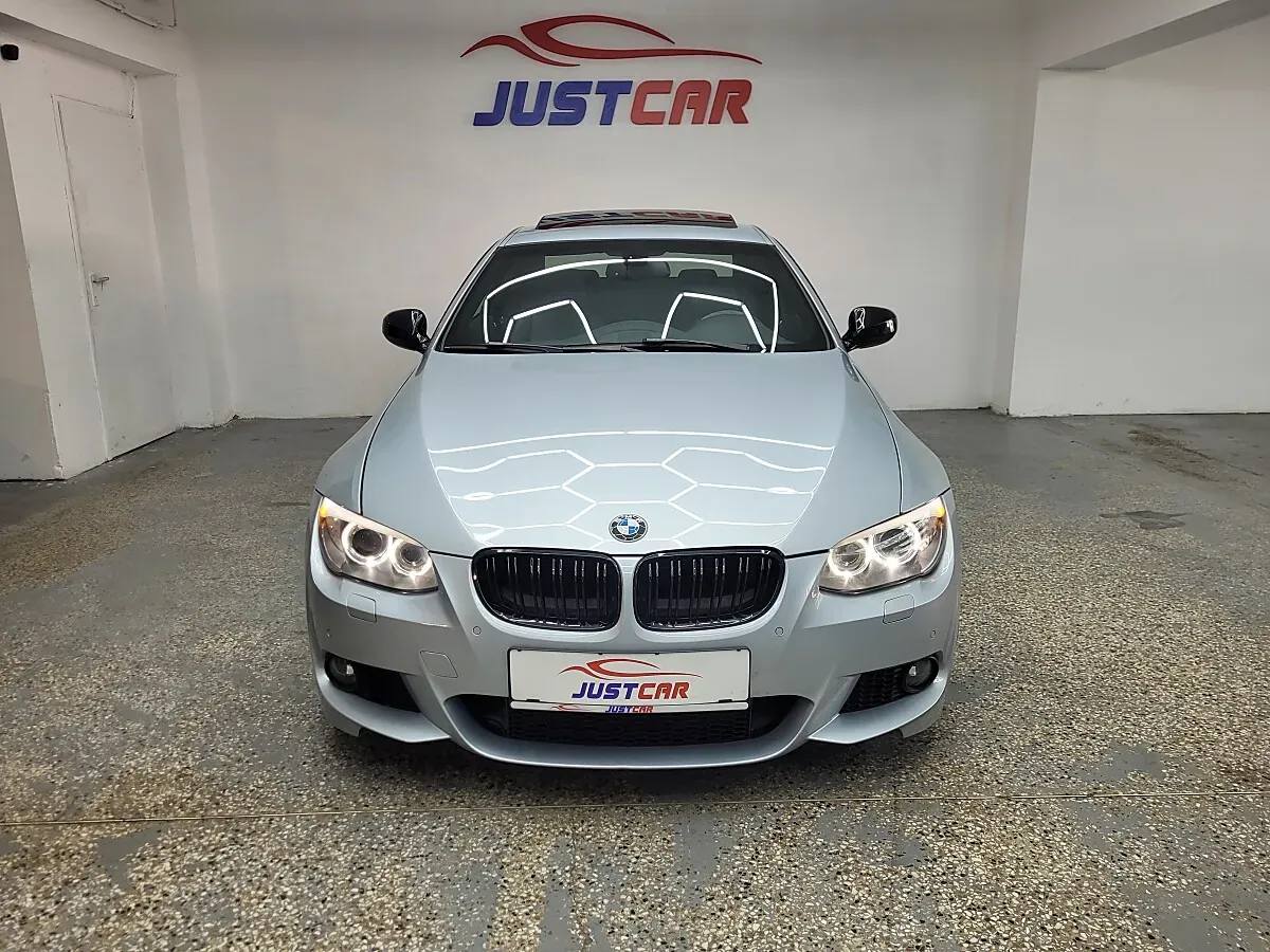 BMW 3 Series 2012 photo 2