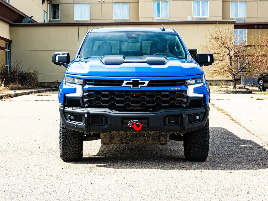 Chevrolet Silverado 1500 2025 photo 3
