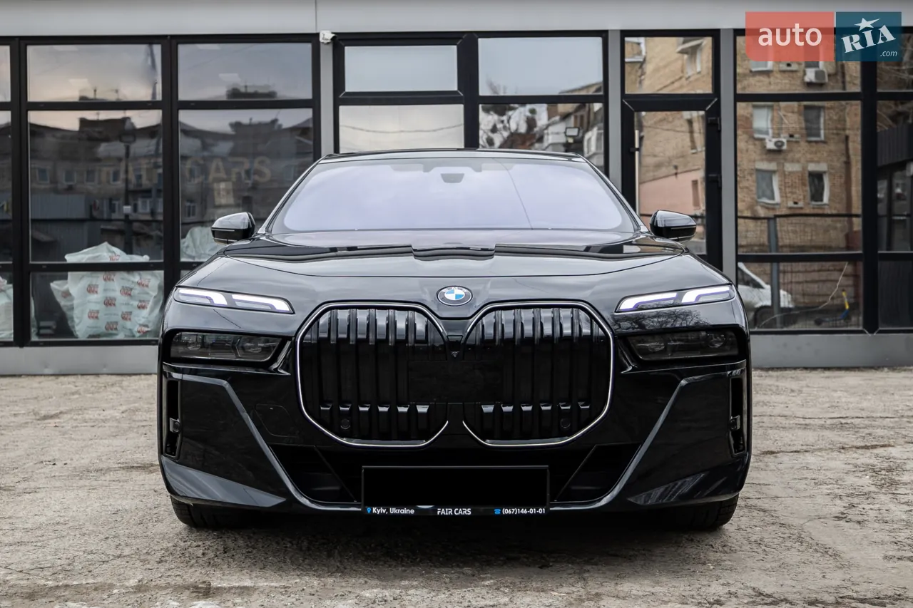 BMW 7 Series 2024 photo 2