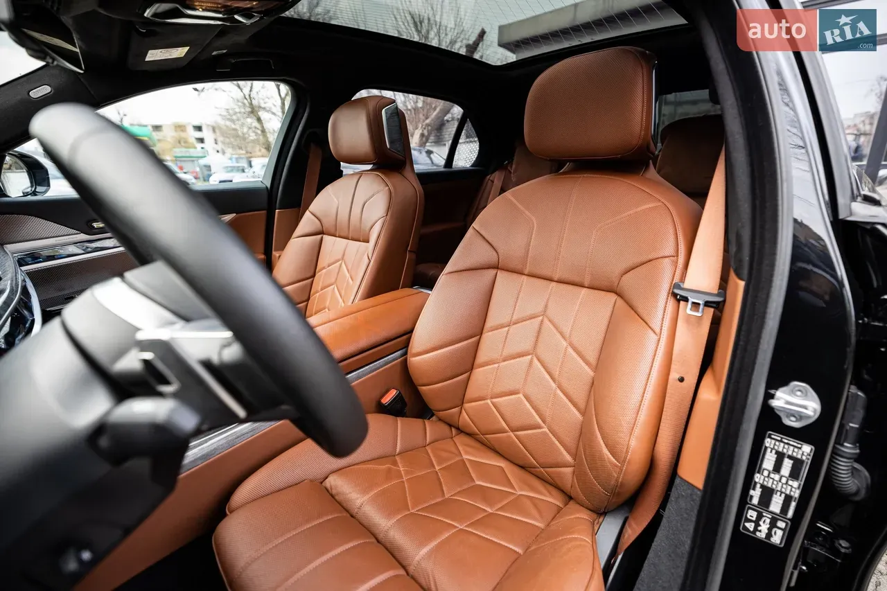 BMW 7 Series 2024 photo 5