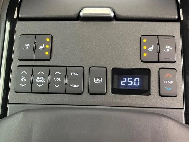 Toyota Crown Crossover 2023 photo 5