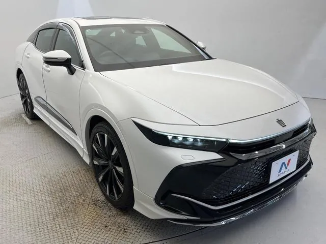 Toyota Crown Crossover 2023 photo 3
