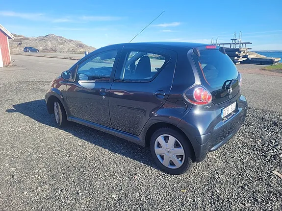Toyota Aygo 2010 photo 4