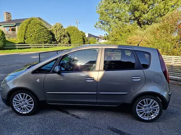 Mitsubishi Colt 2008 photo 4