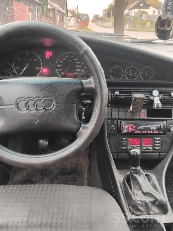 Audi A6 1997 photo 4