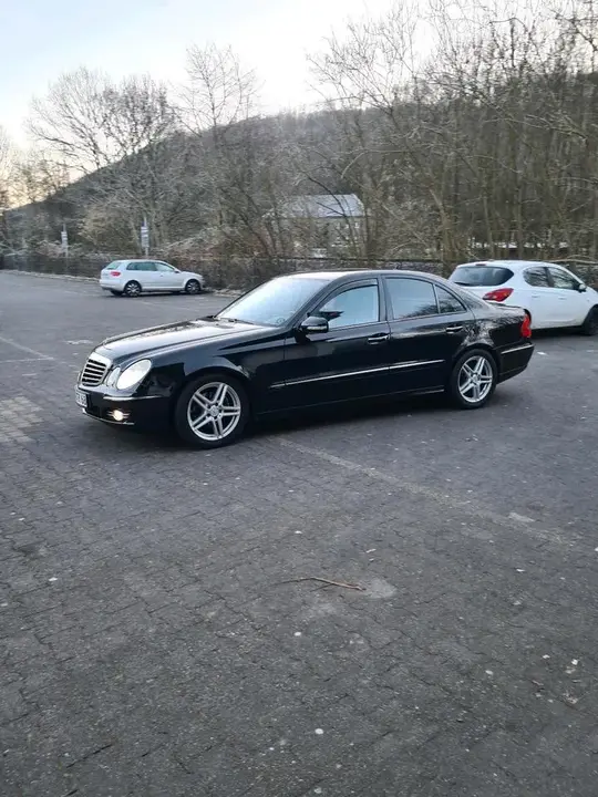 Mercedes-Benz E220