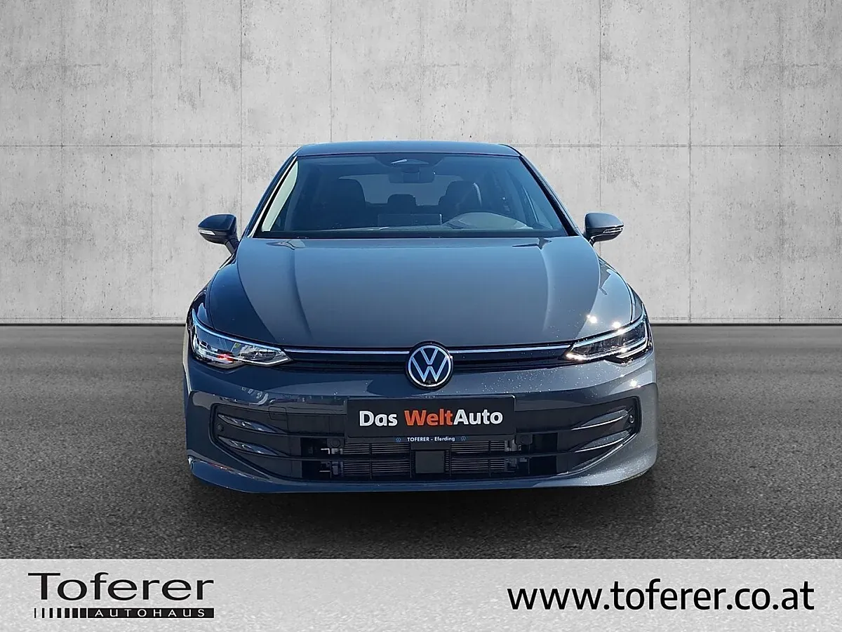 Volkswagen Golf 2026 photo 2