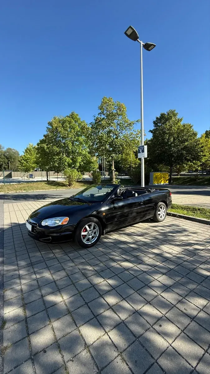 Chrysler Sebring 2004 photo 2