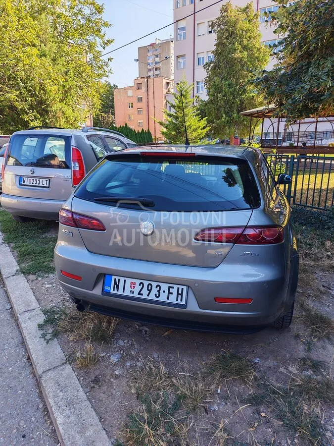 Alfa Romeo 159 2007 photo 4