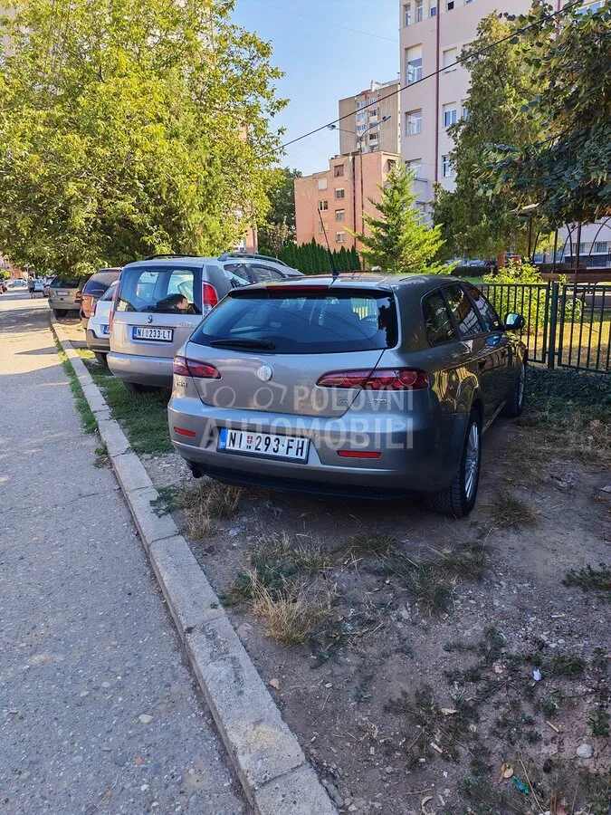 Alfa Romeo 159 2007 photo 2