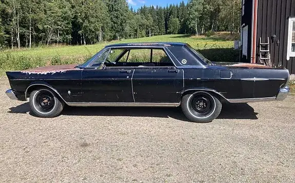 Ford Galaxie 1965 photo 2