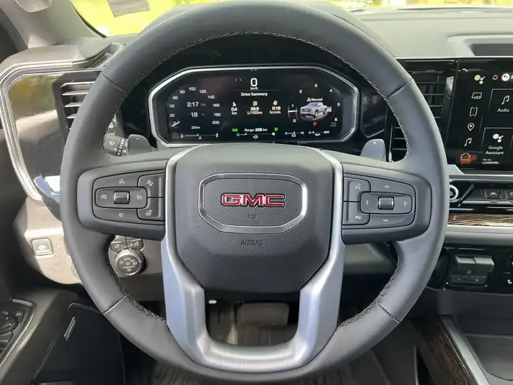 GMC Sierra 1500 2026 photo 3