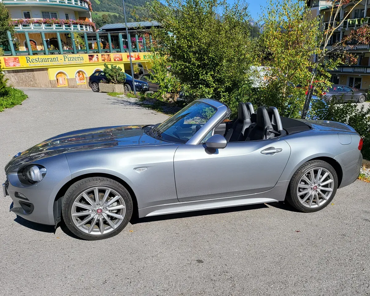 Fiat 124 Spider 2018 photo 3