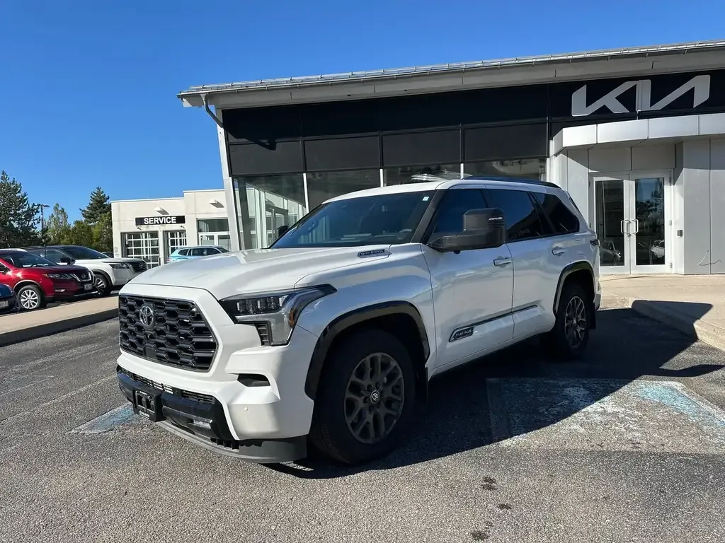 Toyota Sequoia 2025 photo 3